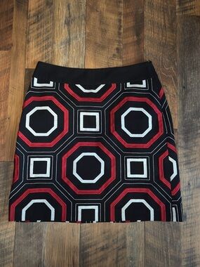Ann Taylor Retro Geometric Print Black Red White Skirt size 6 petite